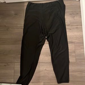 Women’s black 2XL leggings